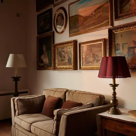 Lovi Hotel 3*